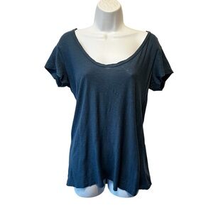 Standard James Perse slub knit tee 2 Medium Blue Scoop neck Short sleeve top